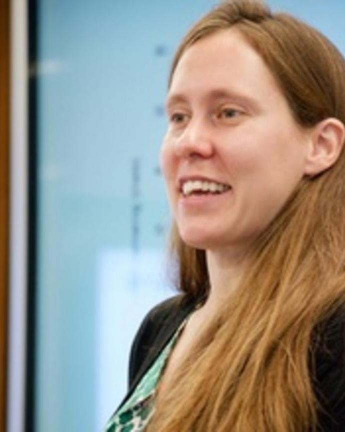 Dr. Caroline Niziolek